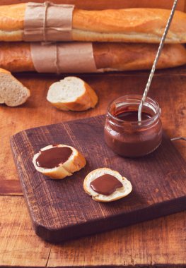 Baget ve çikolata ganache ile snack