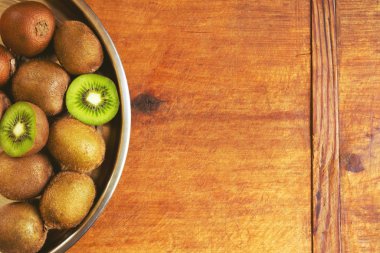 Kivi ile doğal arka plan