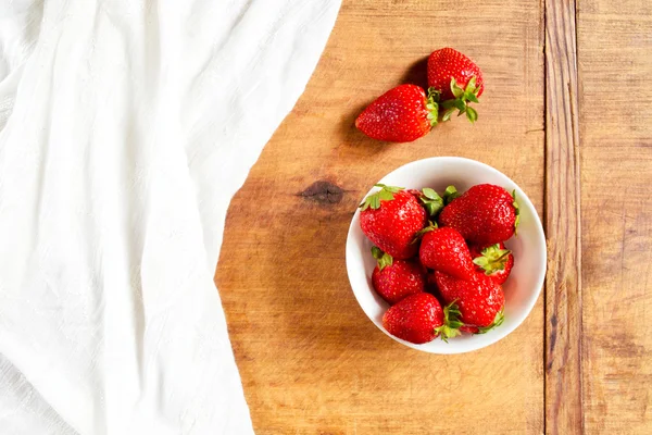 Fresh and ripe strawberries — Stock Photo, Image