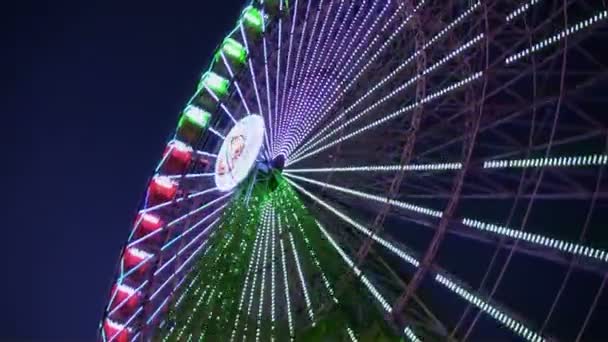 Parc d'attractions la nuit — Video