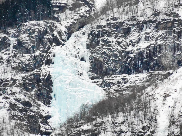 Cascada Congelada Carámbanos Hermoso Paisaje Noruega — Foto de Stock