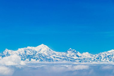 Himalayalar 'daki Everest Dağı. 8848 metre yüksekliğinde. Dünyanın en yüksek dağı. Yedi Zirve.