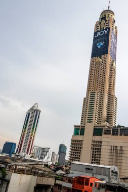 Baiyoke Kulesi 2, Bangkok, Tayland. Metropoldeki gökdelenler ve gökdelenler.