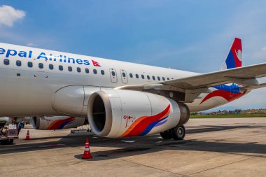 Nepal Havayolları 'ndan kalkan uçak Katmandu, Nepal' deki Tribhuvan Uluslararası Havalimanı 'nda..