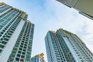 Bangkok, Tayland 'daki TC GREEN apartmanı, gökdeleni ve şehir manzarası.