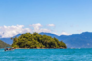 Büyük tropikal ada Ilha Grande Angra dos Reis, Rio de Janeiro, Brezilya.