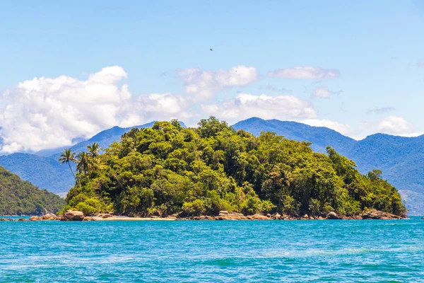 Büyük tropikal ada Ilha Grande Angra dos Reis, Rio de Janeiro, Brezilya.