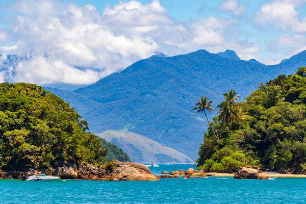 Büyük tropikal ada Ilha Grande Angra dos Reis, Rio de Janeiro, Brezilya.