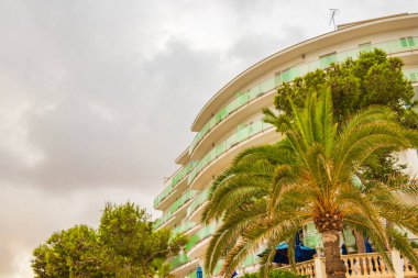 İspanya Mallorca Balearic Adaları 'ndaki Cala Santany Plajı Oteli