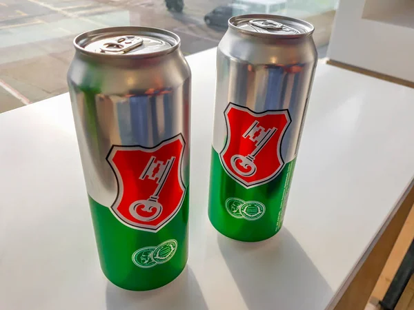 Dua Kaleng Bir Becks Asli Dari Bremen Jerman — Stok Foto