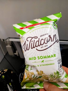 Orijinal Wildcorn Orta Sommar organik biyo-atıştırmalık ürünü Almanya 'dan İspanya' ya uçakla.