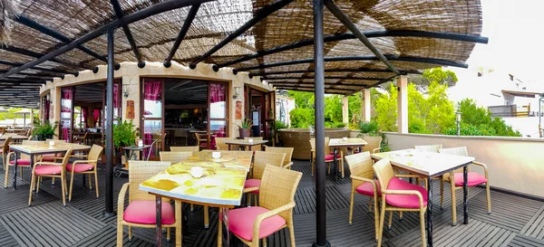 Cala Figuera Mallorca İspanya 'daki tipik Akdeniz restoranı ve barı.