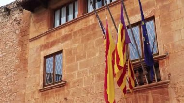 Mallorca İspanya ve AB bayrakları Campos Mallorca İspanya 'da.