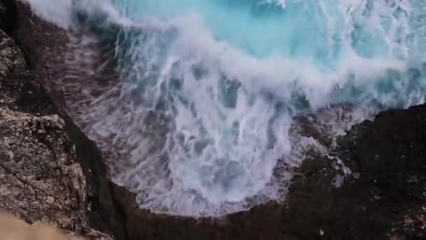 Looking Cliffs Extreme Waves Mallorca Spain — Stock Video