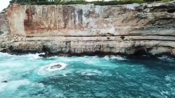 カラサンタニー マリョルカ湾のパノラマドローン撮影スペイン — ストック動画