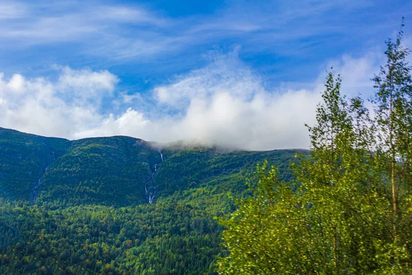 Norveç Jotunheimen Ulusal Parkı Nda Dağları Şelalesi Olan Inanılmaz Norveç — Stok fotoğraf