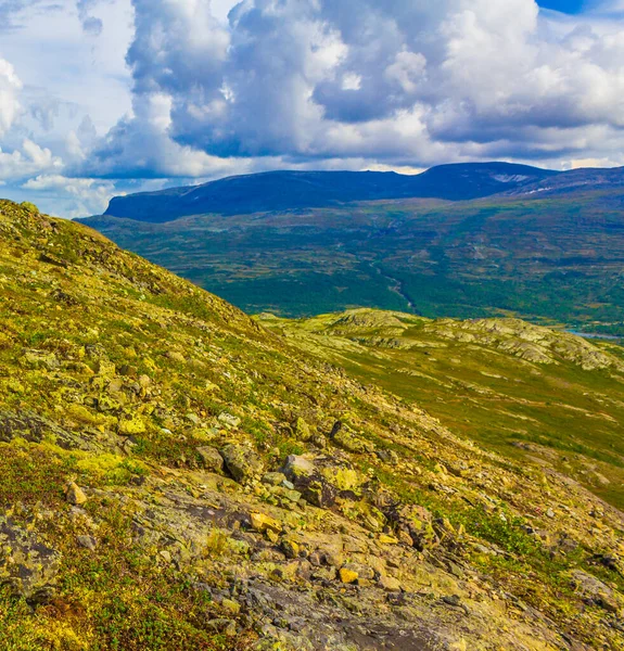 Atemberaubender Besseggen Gebirgskamm Und Türkisfarbene Seenlandschaft Innlandet Jotunheimen Norwegen — Stockfoto