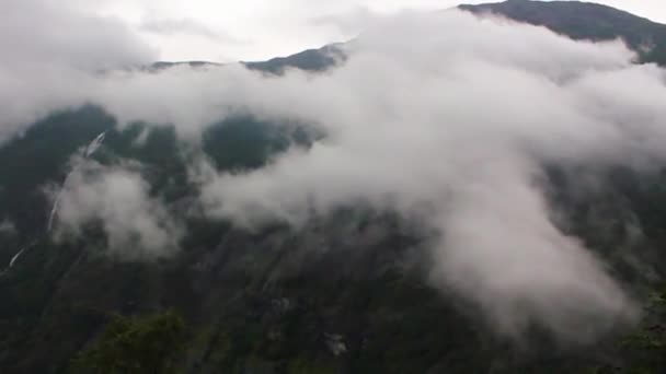 Brouillard Brouillard Nuages Pluie Couvrir Les Montagnes Paysage Utladalen Norvège — Video