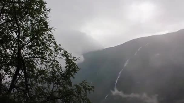 Mlha Mlha Mraky Déšť Pokrývají Hory Krajina Utladalen Norsko — Stock video