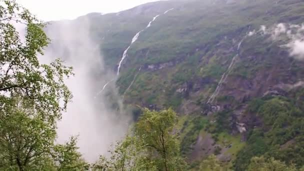 Mlha Mlha Mraky Déšť Pokrývají Hory Krajina Utladalen Norsko — Stock video