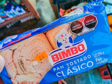 Meksika 'da Playa del Carmen' deki süpermarkette beyaz ekmek ambalajı..