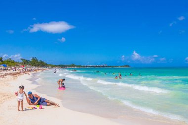 Playa del Carmen Meksika 'da tropik Meksika plajı 88 Punta Esmeralda.