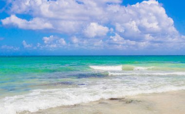 Playa del Carmen Meksika 'da tropik Meksika plajı 88 Punta Esmeralda.