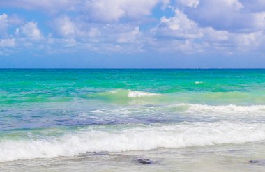 Playa del Carmen Meksika 'da tropik Meksika plajı 88 Punta Esmeralda.