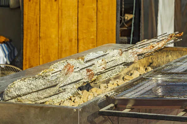 Pescado Parrilla Mercado Nocturno Tailandés Comida Callejera Bangkok Tailandia — Foto de Stock