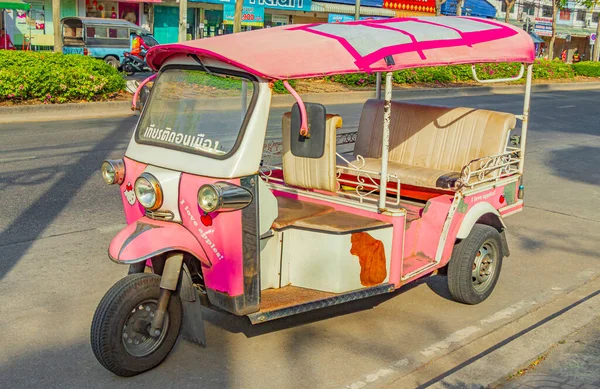 Bangkok Thajsko26 Leden 2020 Bláznivý Růžový Tuk Tuk Taxi Don — Stock fotografie