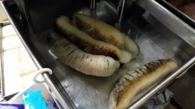 Çin 'in Bangkok Tayland şehrindeki sokak yemekleri pazarında yabancı Tayland yemekleri ve Çin mutfağı..