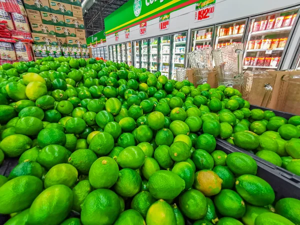 Зеленый Сочный Лимонный Фон Плайя Дель Мехико — стоковое фото