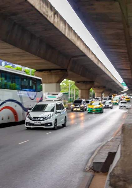Bangkok Tayland 22 numara. Mai 2018 Tayland 'ın başkenti Bangkok' ta yoğun trafik var..