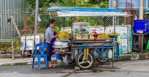 Bangkok Thailand Mai 2018 Buying Food Fruits Jackfruit Street Food — Stock Photo, Image