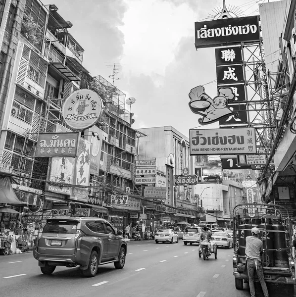 Bangkok Tailândia Mai 2018 Tráfego Pesado China Town Yaowarat Road — Fotografia de Stock