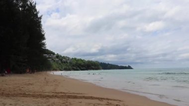 Nai Thon Naithon Sahili panorama turkuvaz berrak su Phuket Tayland.