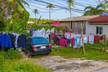 Phuket Tayland 10. Ekim 2018 Thalang Phuket Tayland 'da hayat arabaları, yolları ve manzarayı barındırır..