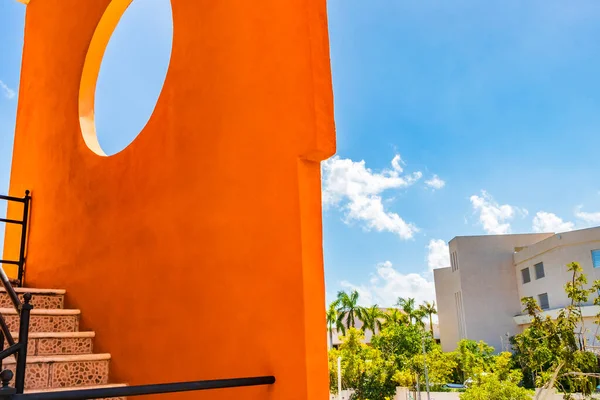 Típica Residencia Naranja Hotel Edificio Arquitectura Playa Del Carmen México — Foto de Stock