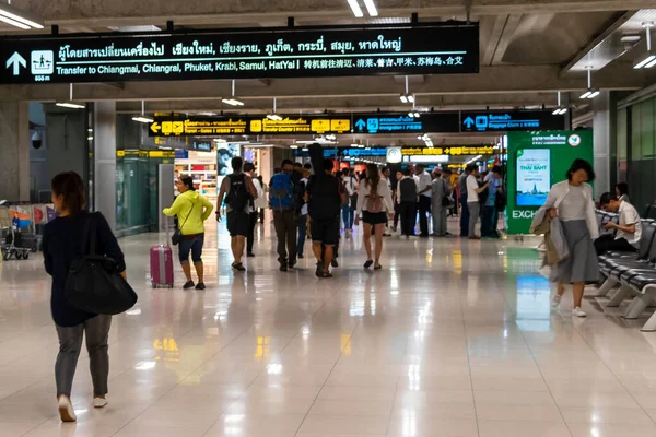 Бангкок Таиланд Коридоры Пассажиры Mai 2018 Bangkok Suvarnabhumi Airport Amphoe — стоковое фото
