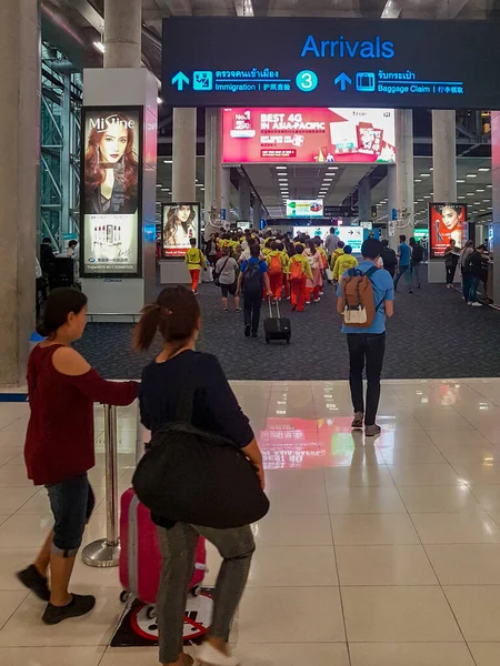Bangkok Tajlandia Maj 2018 Korytarze Pasażerowie Bangkok Port Lotniczy Suvarnabhumi — Zdjęcie stockowe