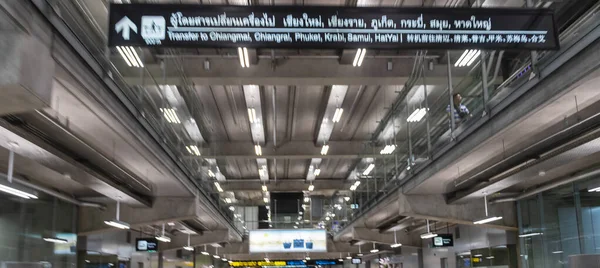 Bangkok Thajsko21 Mai 2018 Koridory Cestující Bangkok Letiště Suvarnabhumi Amphoe — Stock fotografie