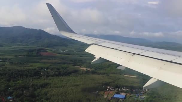 Landung Auf Dem Phuket International Airport Naturlandschaft Berge Phuket Thailand — Stockvideo