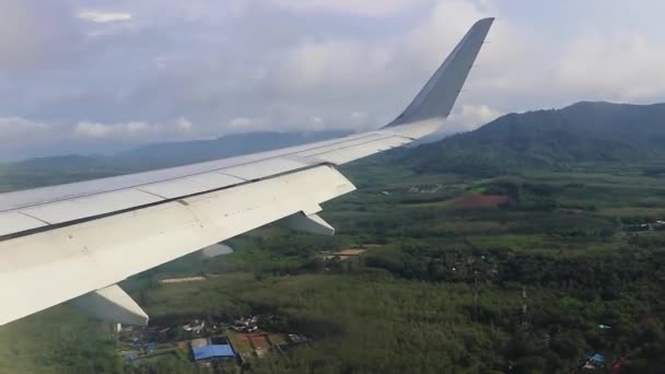 Landung Auf Dem Phuket International Airport Naturlandschaft Berge Phuket Thailand — Stockvideo