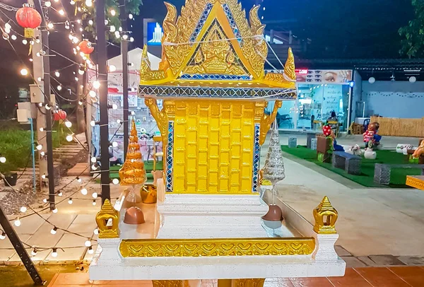 Bangkok Tailandia Mai 2018 Santuario Sagrado Amarillo Dorado Mercado Nocturno — Foto de Stock