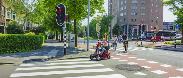 Groningen Nederland Juni 2013 Stadsgezicht Panorama Gebouwen Fietsverkeer Groningen Nederland — Stockfoto