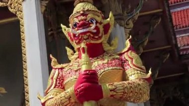 Tapınak Koruyucusu Yaksha Wat Don Mueang Phra Arramluang Bangkok Tayland.