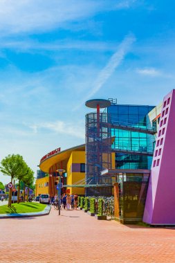 Groningen Hollanda 18. Haziran 2013 Cityscape Panorama binaları bisiklet trafiği Groningen Hollanda Hollanda