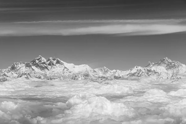 Himalayalar Daki Everest Dağı Nın Siyah Beyaz Resmi 8848 Metre — Stok fotoğraf