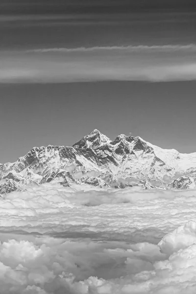 Himalayalar Daki Everest Dağı Nın Siyah Beyaz Resmi 8848 Metre — Stok fotoğraf