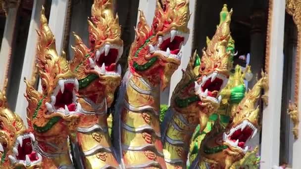 Dragones Wat Don Mueang Phra Arramluang Templo Budista Bangkok Tailandia — Vídeos de Stock